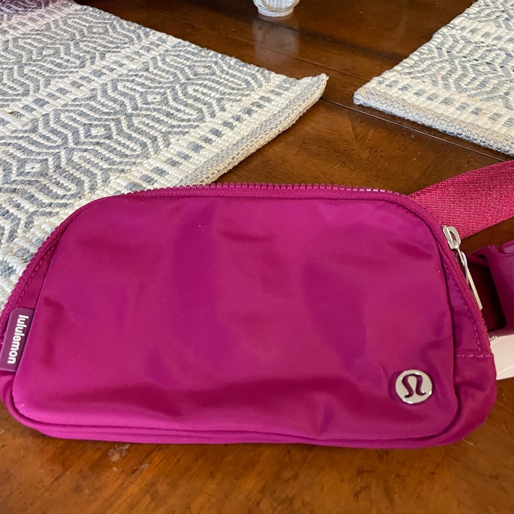 Lululemon belt bag